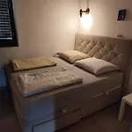 Balassa Weekendhouse בית נופש שיופוק