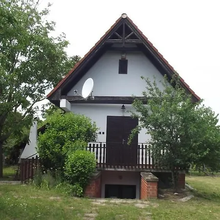 Feriehus Balassa Weekendhouse *